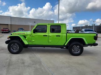 New 2025 Jeep Gladiator Mojave video 2