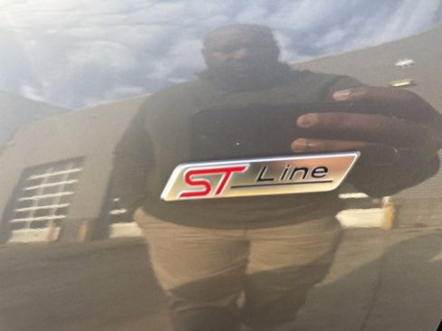 Used 2023 Ford Escape ST-Line Elite image 8