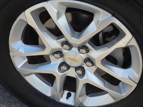 Used 2018 Chevrolet Traverse LT AWD/4WD image 17
