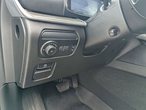 Used 2024 Jeep Wagoneer Series III w/ Flexible Seating Group AWD/4WD image 11