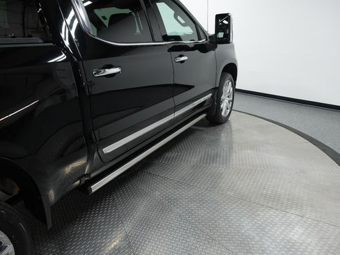 Used 2024 Chevrolet Silverado 1500 High Country w/ High Country Premium Package image 10