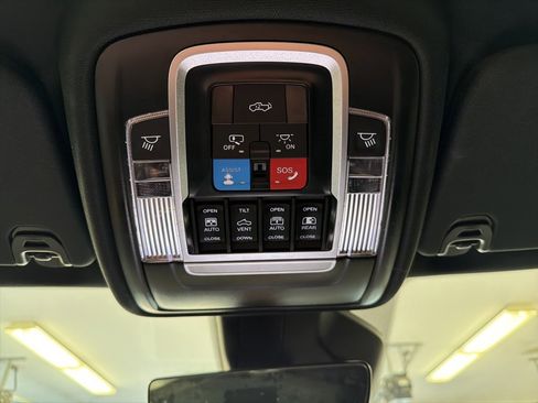 Used 2025 RAM 1500 Laramie image 20