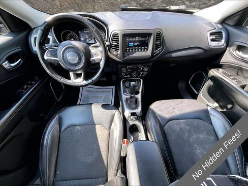 Used 2019 Jeep Compass Latitude w/ Popular Equipment Group AWD/4WD image 11