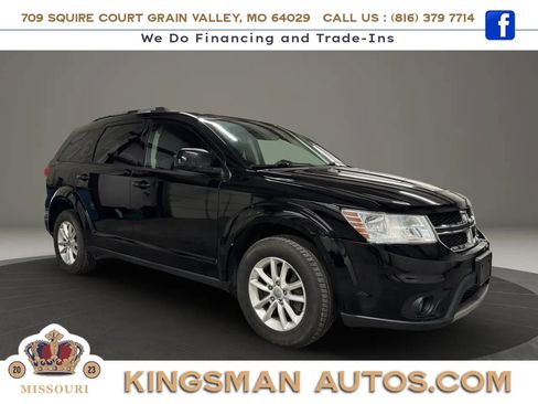 Used 2017 Dodge Journey SXT w/ Comfort/Convenience Group FWD image 2