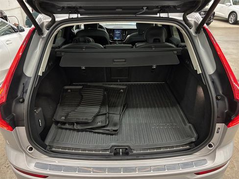 Certified 2023 Volvo XC60 B5 Plus w/ Climate Package image 16