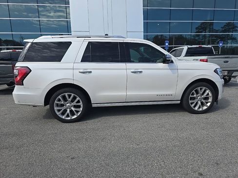 Used 2019 Ford Expedition Platinum image 7