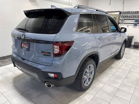 Used 2025 Honda Passport TrailSport image 4