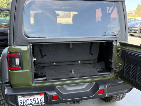 Used 2021 Jeep Wrangler Rubicon w/ Cold Weather Group image 19