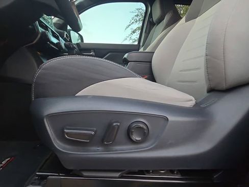 Certified 2025 Toyota Tacoma TRD Off-Road image 28