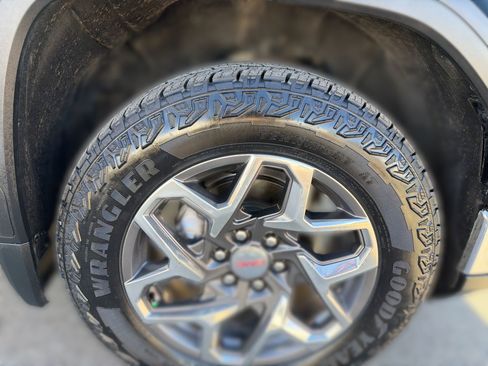 Certified 2023 GMC Sierra 1500 SLT image 35