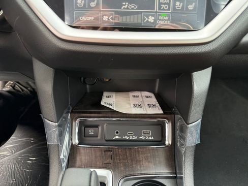 New 2026 Subaru Ascent Touring AWD/4WD image 19