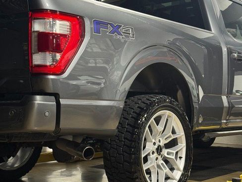 Used 2022 Ford F150 Lariat w/ Equipment Group 502A High AWD/4WD image 11