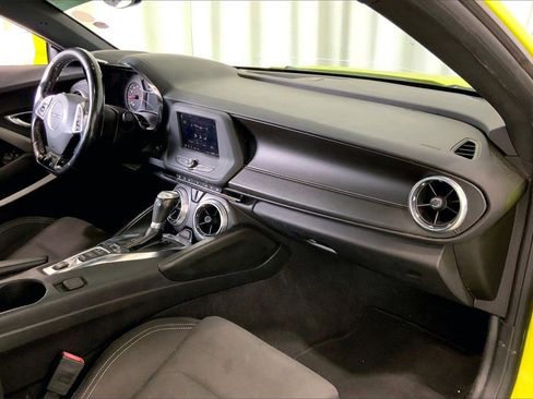 Used 2021 Chevrolet Camaro LT w/ RS Package image 27