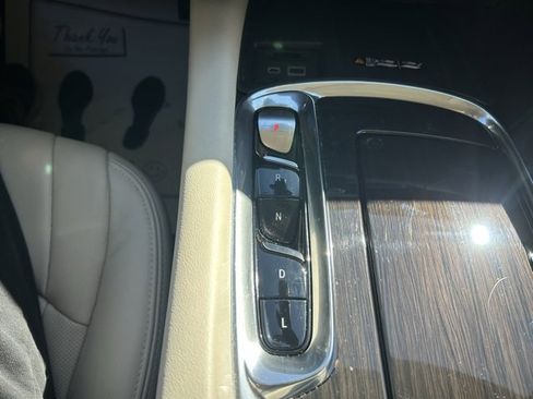 Used 2023 Buick Enclave Essence w/ Sport Touring Edition image 26