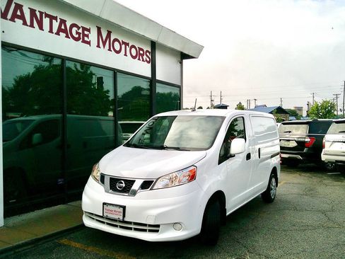 Used 2019 Nissan NV200 SV w/ Navigation Package FWD image 1