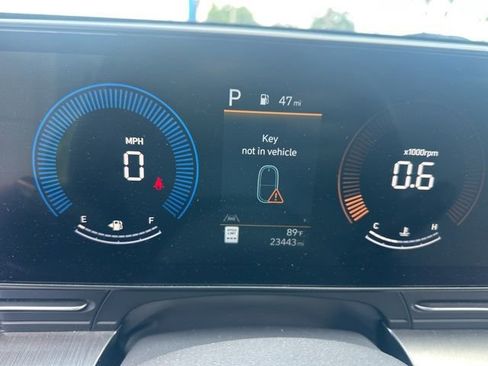 Used 2025 Hyundai Kona SEL image 23