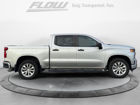 Used 2020 Chevrolet Silverado 1500 Custom w/ Custom Value Package image 8