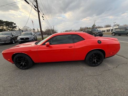Used 2020 Dodge Challenger SXT image 14