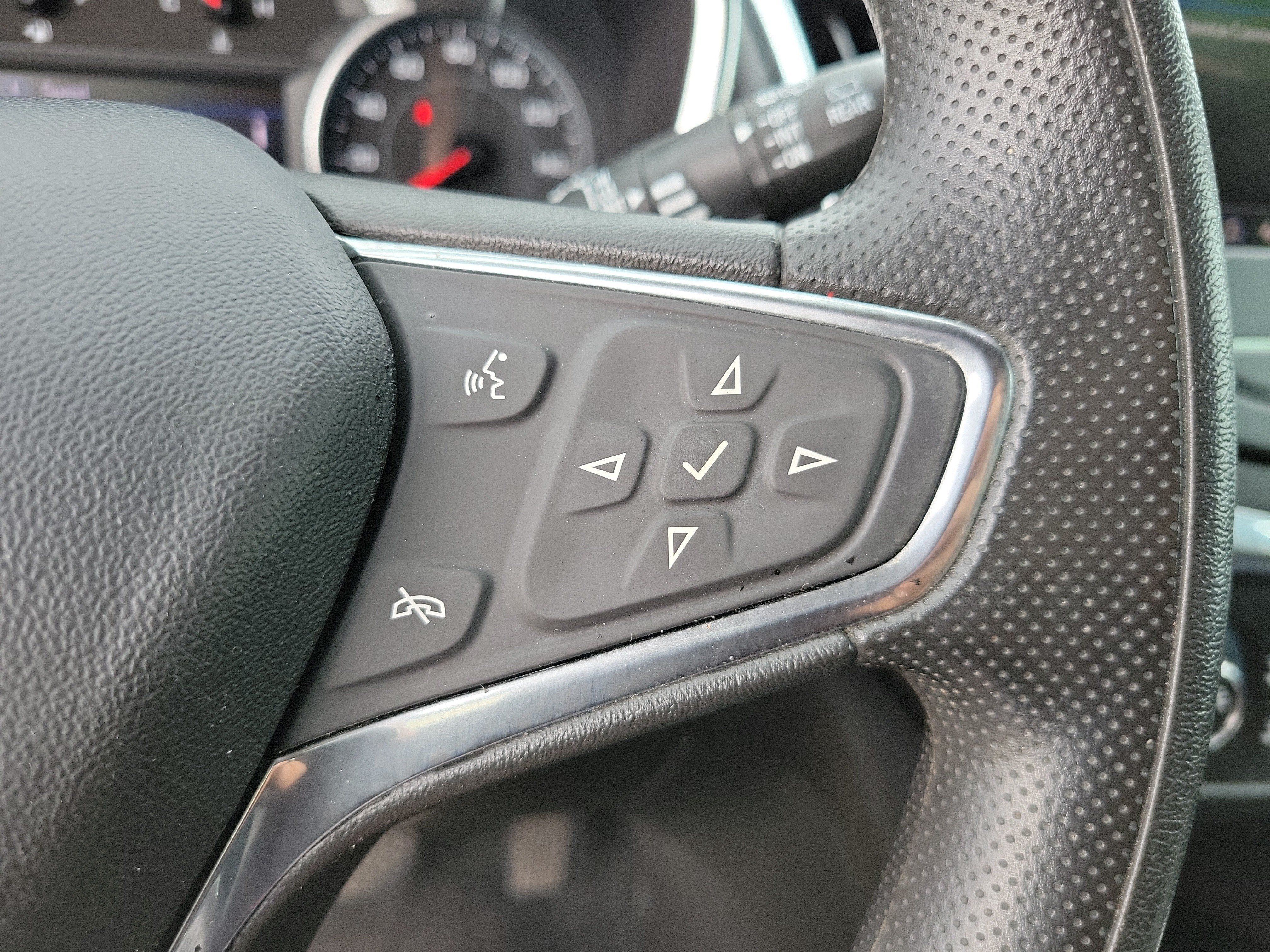 Used 2020 Chevrolet Equinox LT FWD image 22