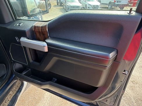 Used 2018 Ford F150 Lariat image 18