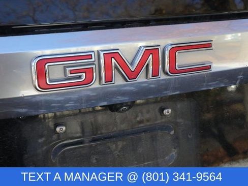 Used 2024 GMC Yukon XL Denali image 7