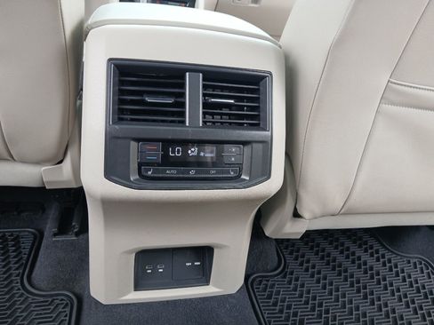 Used 2023 Volkswagen Atlas SEL Premium AWD/4WD image 20