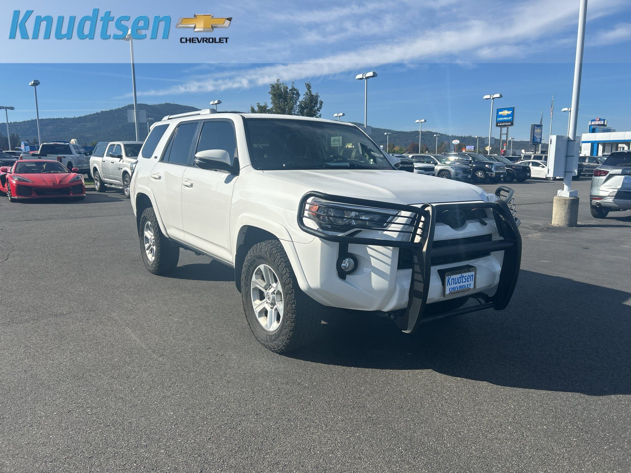 Used 2017 Toyota 4Runner SR5 Premium AWD/4WD image 1