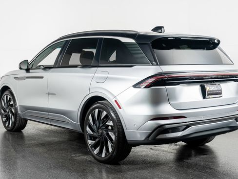 Used 2024 Lincoln Nautilus Black Label w/ Jet Appearance Package (87T) image 14