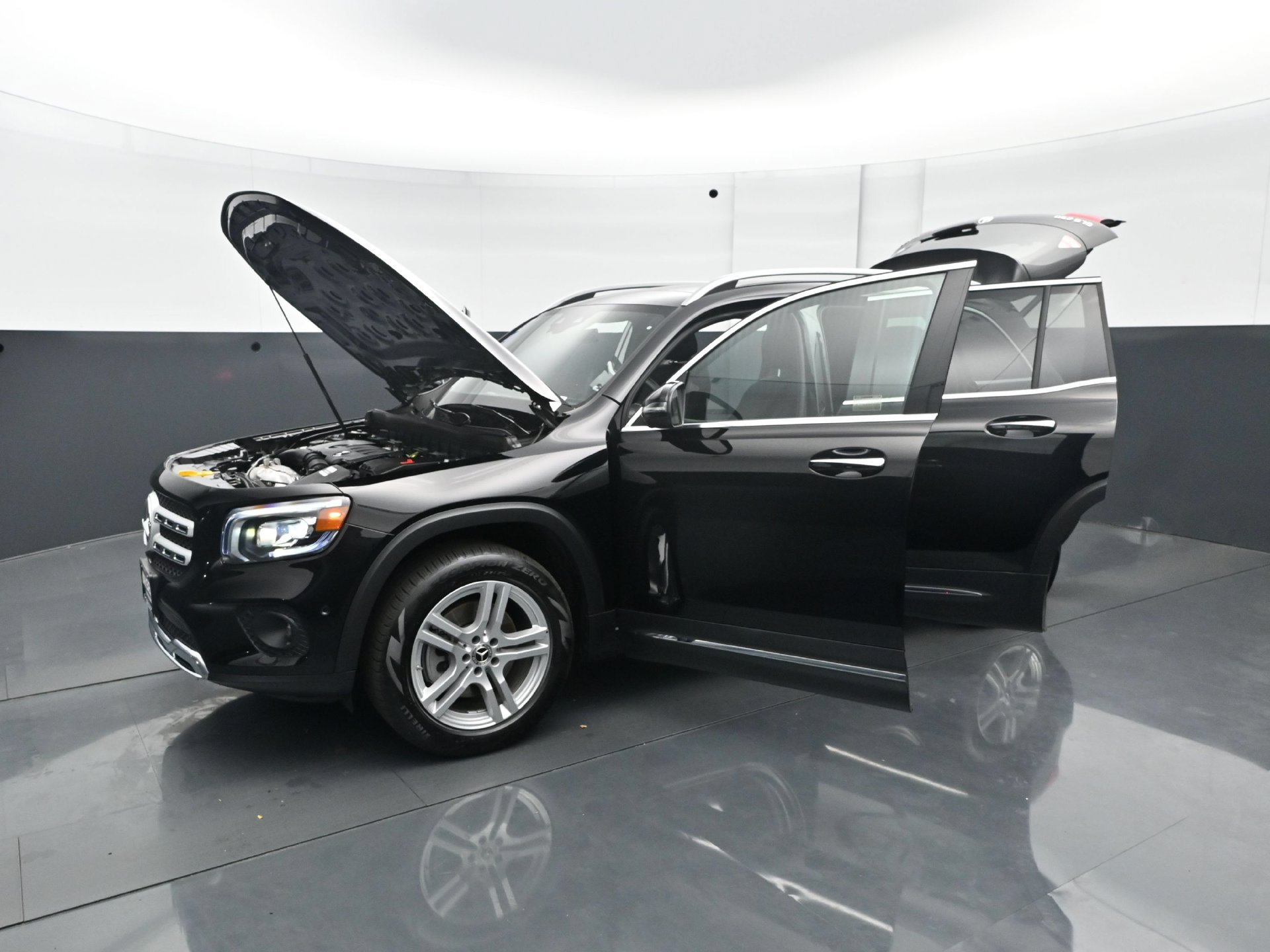 Used 2023 Mercedes-Benz GLB 250 4MATIC image 31