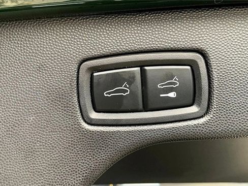 Used 2025 Porsche Macan Electric image 21