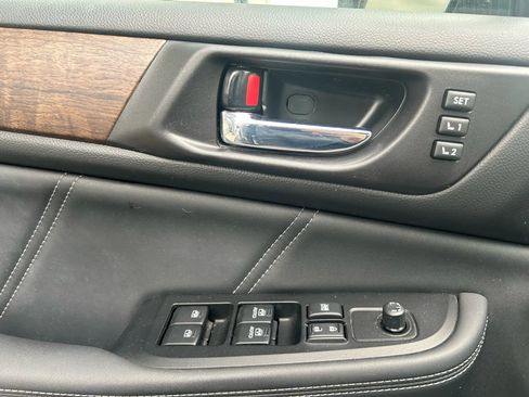 Used 2018 Subaru Outback 2.5i Limited image 13
