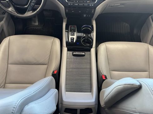 Used 2017 Honda Pilot Touring image 20
