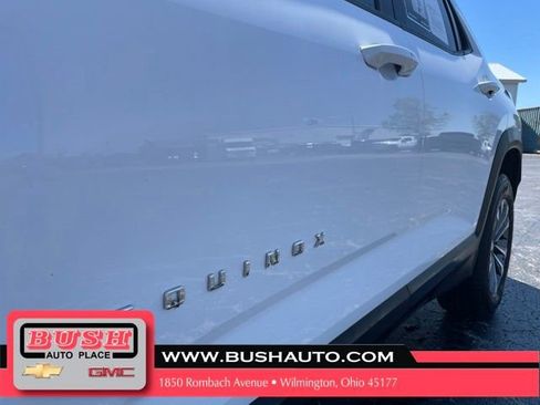 Used 2025 Chevrolet Equinox LT w/ Convenience Package II FWD image 12