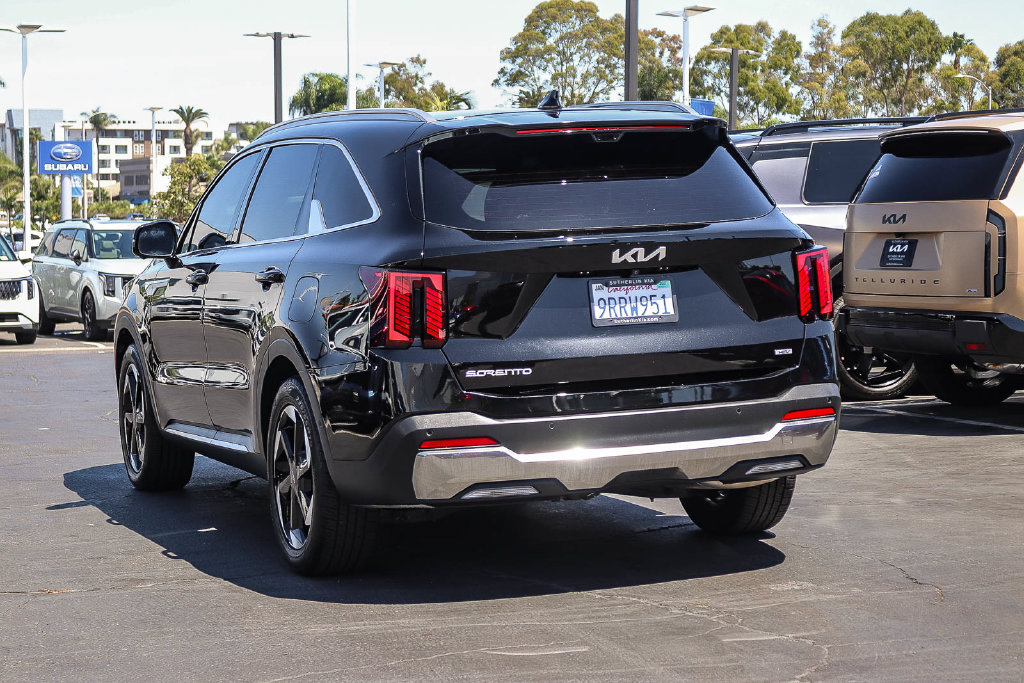 Certified 2025 Kia Sorento SX Prestige AWD/4WD image 6