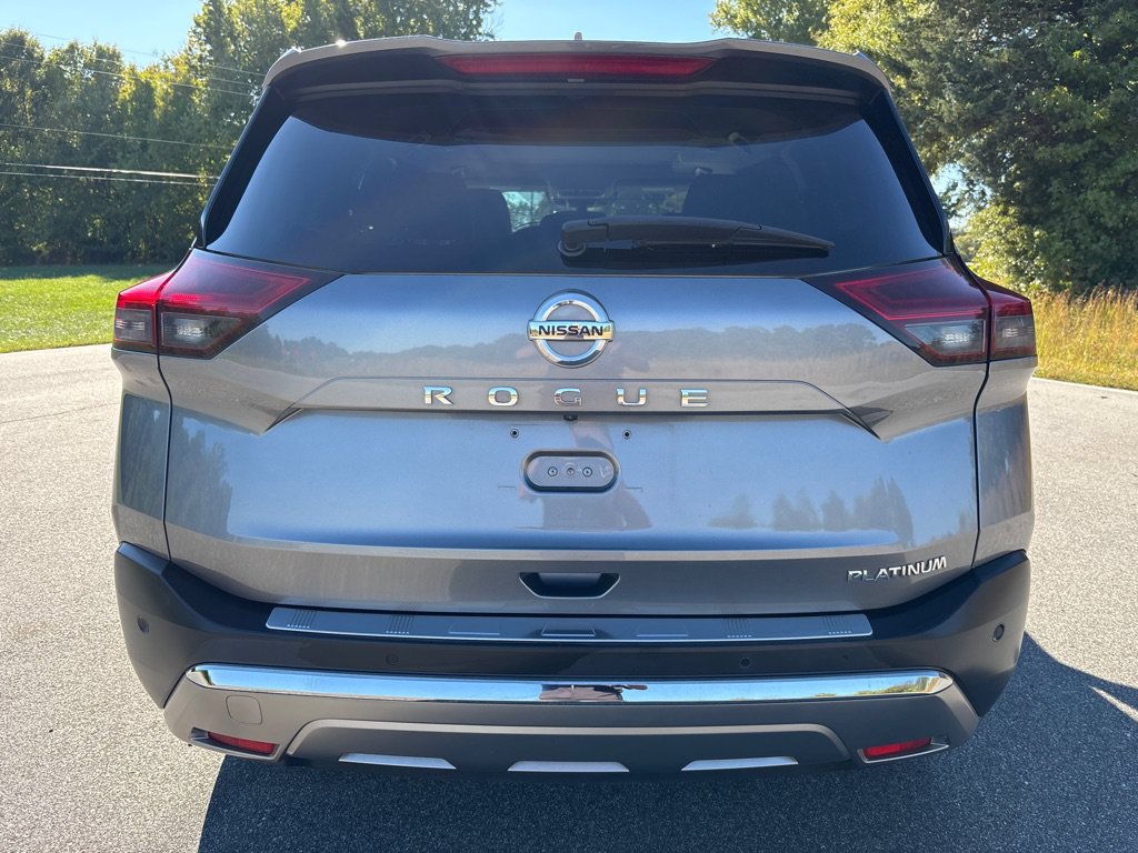 Used 2021 Nissan Rogue Platinum FWD image 4