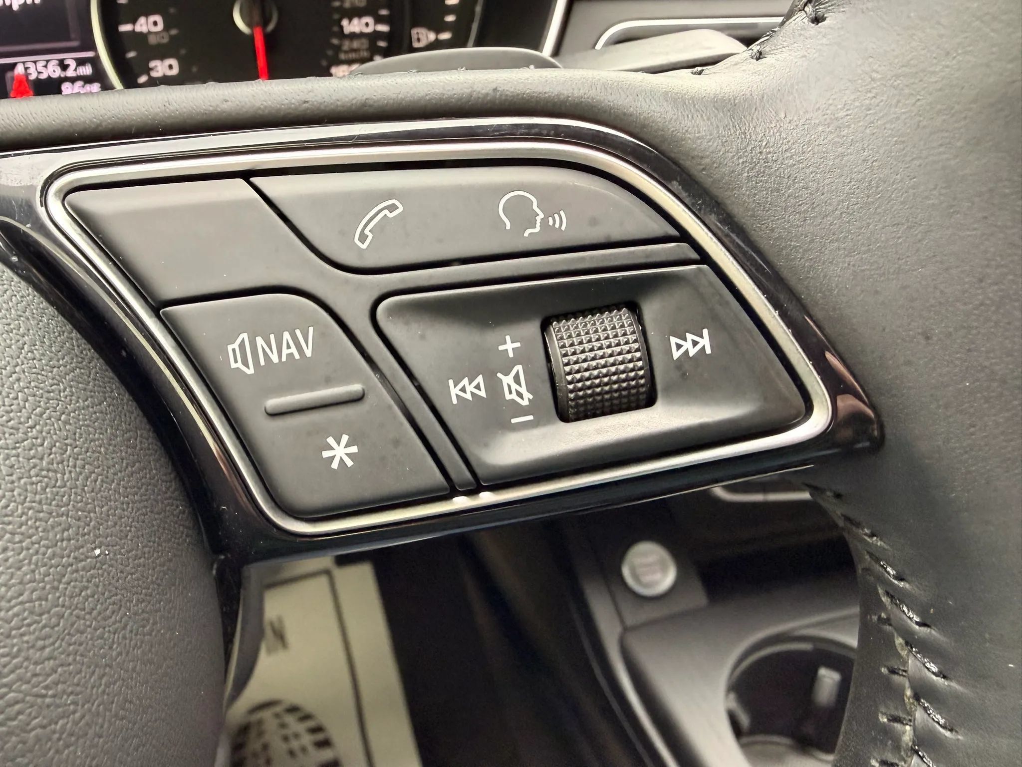 Used 2019 Audi A4 2.0T Premium w/ Convenience Package AWD/4WD image 23