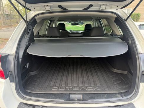 Used 2019 Subaru Outback 2.5i Limited image 12