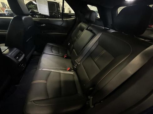 Used 2022 Chevrolet Equinox Premier AWD/4WD image 28