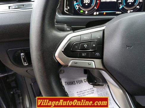 Used 2023 Volkswagen Tiguan SEL R-Line image 16