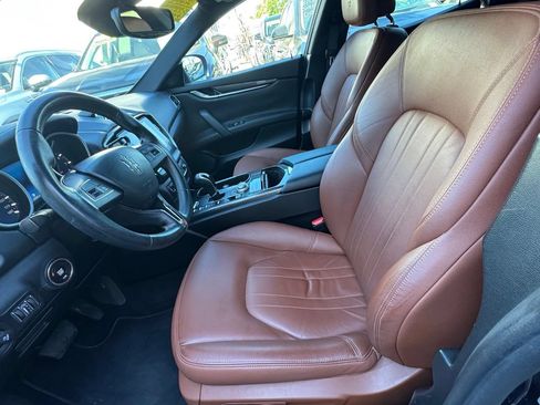 Used 2018 Maserati Ghibli RWD image 6