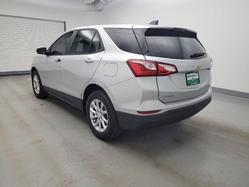 Used 2021 Chevrolet Equinox LS w/ LS Convenience Package FWD image 3