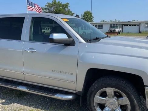 Used 2017 Chevrolet Silverado 1500 LTZ w/ Sport Package AWD/4WD image 17