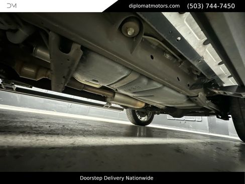 Used 2019 Cadillac Escalade ESV Platinum image 49