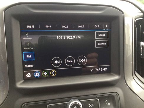 Used 2019 Chevrolet Silverado 1500 Custom w/ Custom Value Package AWD/4WD image 28