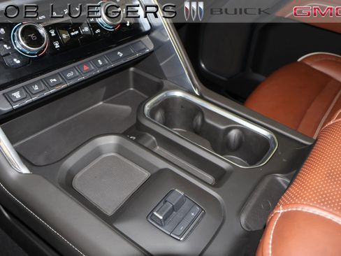 Certified 2025 GMC Sierra 2500 Denali Ultimate AWD/4WD image 26
