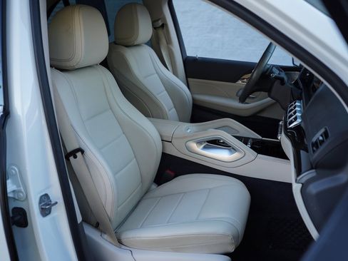 Used 2020 Mercedes-Benz GLE 350 w/ AMG Line Exterior image 24