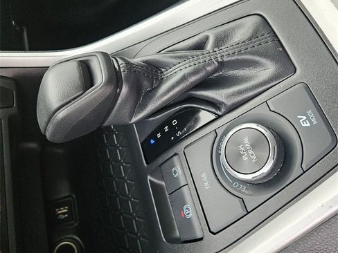 Used 2025 Toyota RAV4 XLE image 28