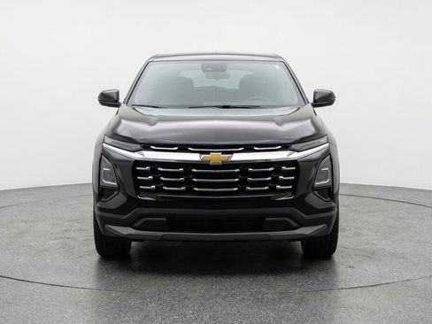 Used 2025 Chevrolet Equinox LT image 2