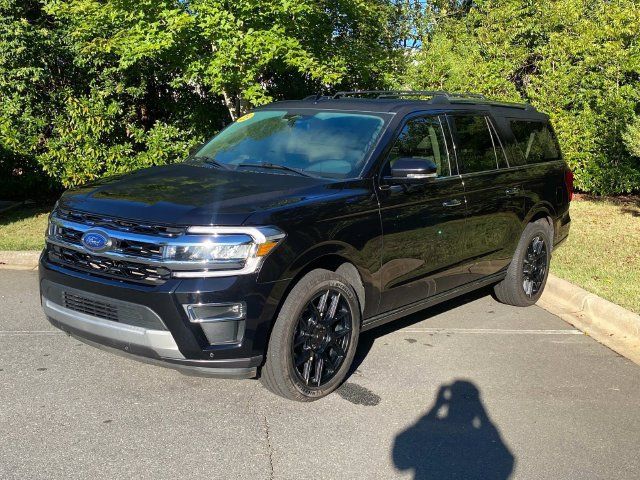 Used 2023 Ford Expedition Max Limited RWD image 3