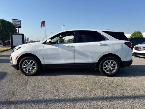 Used 2024 Chevrolet Equinox LT image 3